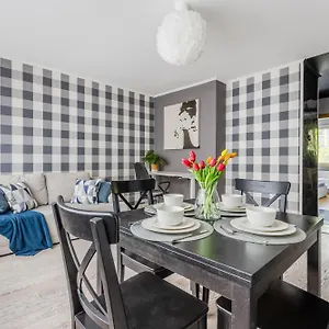 Apartament Center Twarda 62a, Warszawa